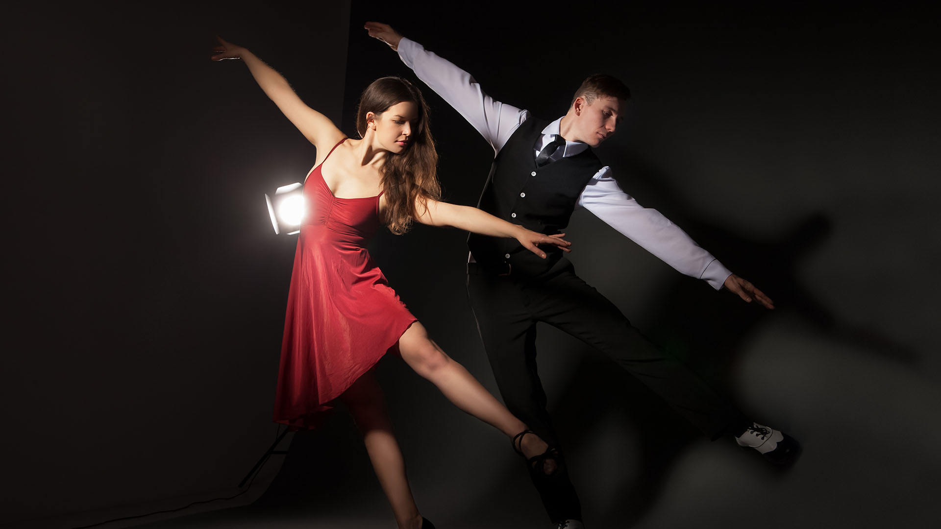 Lindy Hop танцоры